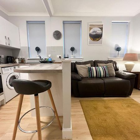 Glasgow 2 Bedroom Apartment ภายนอก รูปภาพ