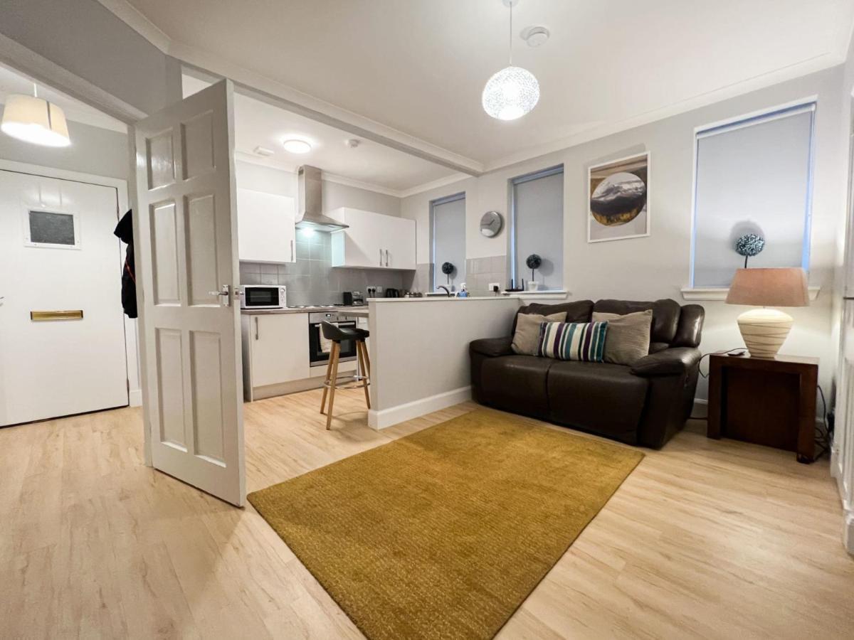 Glasgow 2 Bedroom Apartment ภายนอก รูปภาพ