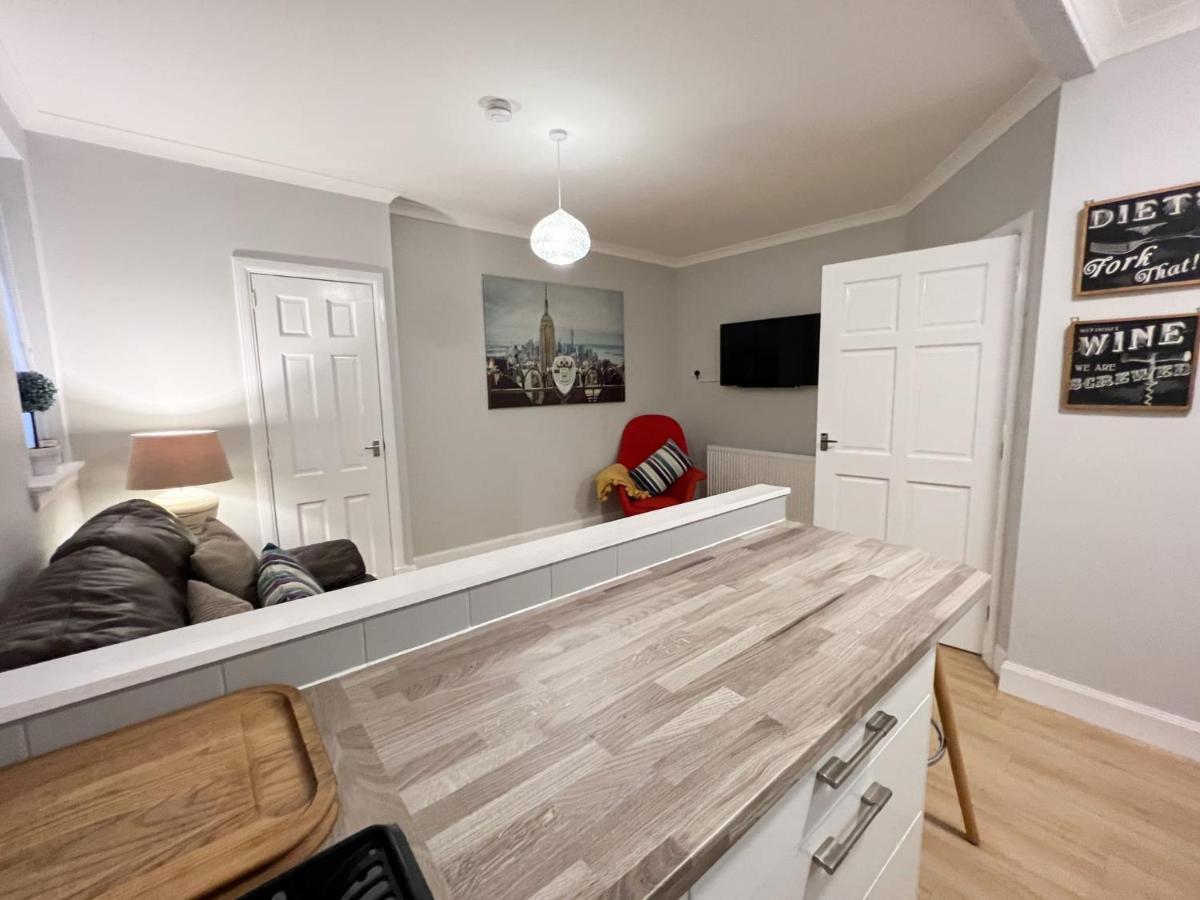 Glasgow 2 Bedroom Apartment ภายนอก รูปภาพ