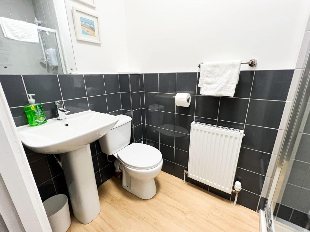 Glasgow 2 Bedroom Apartment ภายนอก รูปภาพ