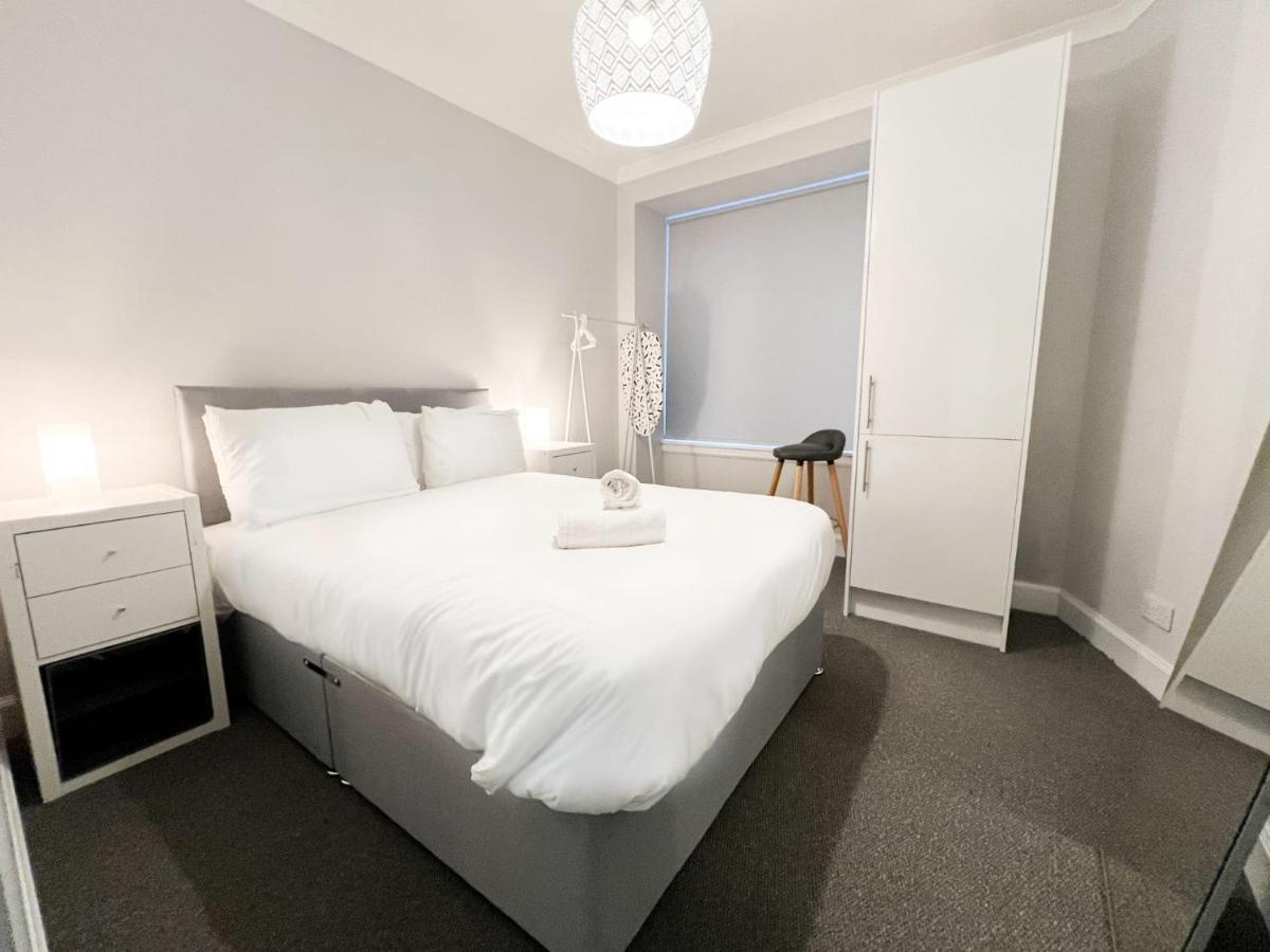 Glasgow 2 Bedroom Apartment ภายนอก รูปภาพ